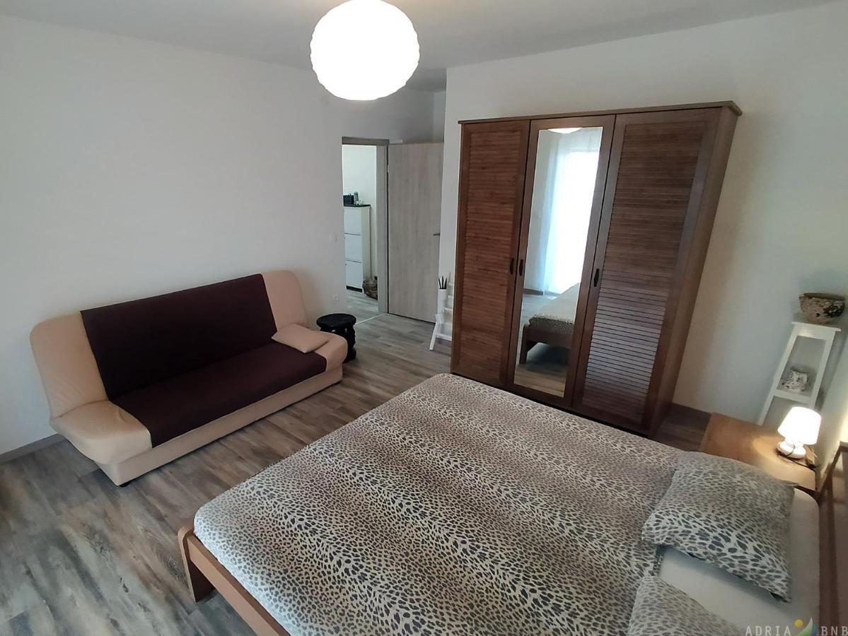 Nice Apartment Near The Sea Es3 Umago Esterno foto